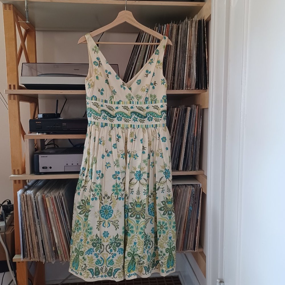 Blue and green floral cotton fit and flare party dress Maggy London Size 12